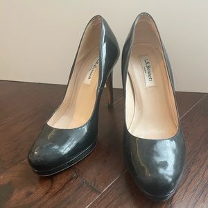 LK Bennett London Navy Pumps size 37